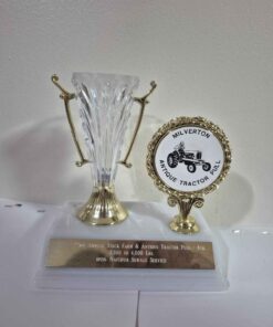 Tractor pulling trophy 2001 ...3500-4000 pound