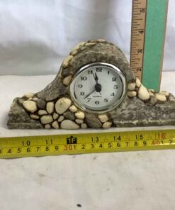 Mantle style Quartz Clock