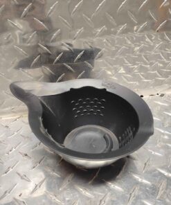 L'Oreal measuring cup