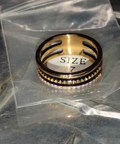 Beautiful size 7 tri-band