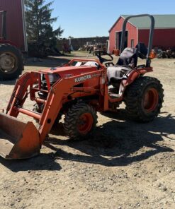 Kubota B2410 loader tractor 4x4