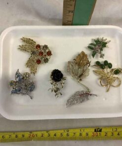 Vintage Flora Broaches (7)