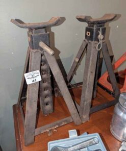 Jack stands