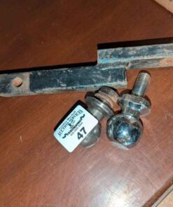 Receiver and ball hitches