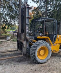 JCB 940 rough terrain forklift