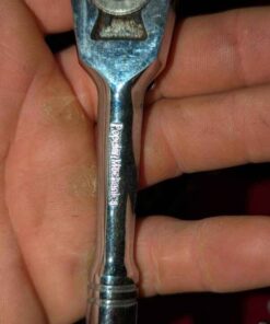 Popular Mechanics ratchet wrench and sockets