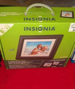 Insignia 8" Digital photo frame