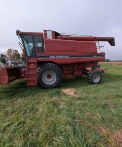 1987 Case International 1640 Combine, 4WD, Stone Trap, Reverser with 863 Corn Head