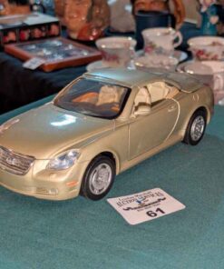 1:18 die cast Lexus SC430