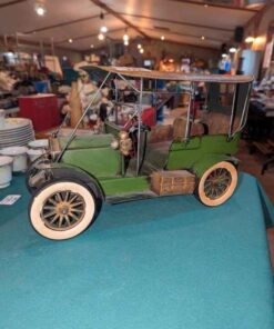 Vintage car model accent