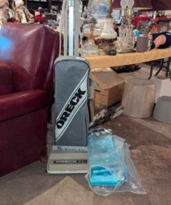 Oreck XL classic Vacuum and bags