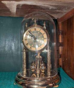 Daniel Dakota anniversary clock