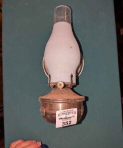 Oil lamp with wall bracket/reflector