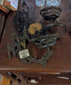 Oil lamp wall brackets