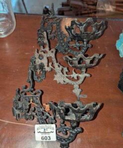 Decorative oil lamp wall brackets