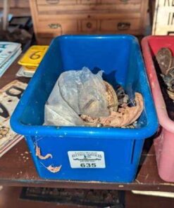 Assorted dresser hardware, etc
