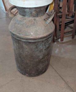 Milk can with lid