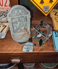 Hummingbird sun catchers, wall mount bird feeder