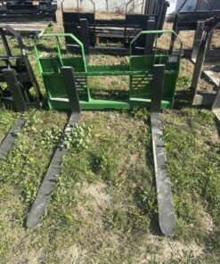Unused John Deere quick tach pallet forks