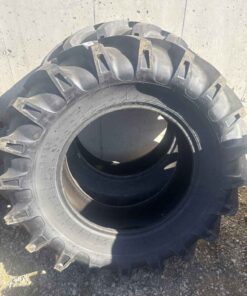Unused petals 16.9 28 tractor tire 10ply x2