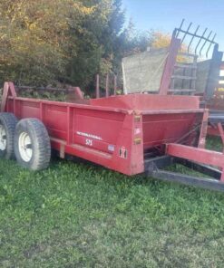 International 575 manure spreader