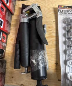 2 Grease guns
