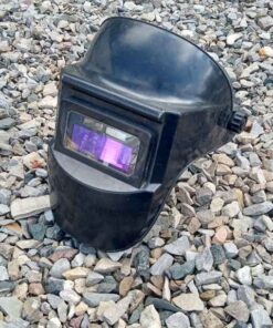 Auto darkening welding helmet