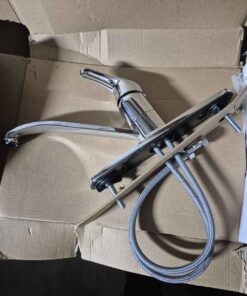 Essential kitchen faucet