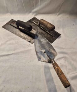 3 assorted trowels
