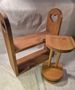 2 decorative wooden shelves