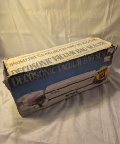 Vacuum bag sealing device