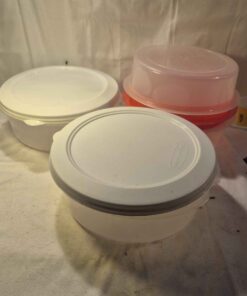 Qty 2 bowls with lids and easy batter container