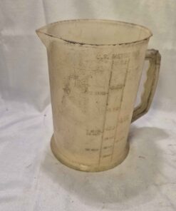 Oil measure jug