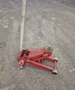 Hydraulic floor jack