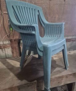 Q t y 2 green patio chair
