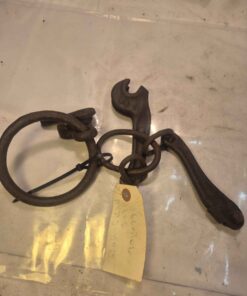 Fence stretching tool