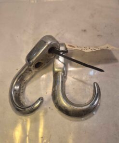 Set of tow hooks
