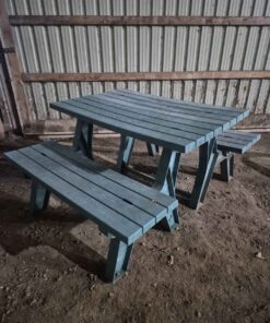 Picnic table (splits into two sections)