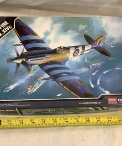 Academy 1:48 Spitfire Model Kit