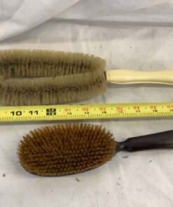 Clothes brushes (2)