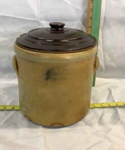 1 1/2 gallon Crock (as shown) Also has the lid