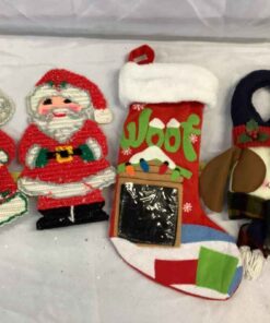 2 Christmas pet hangers & Santa & Mrs. Claus hot plates