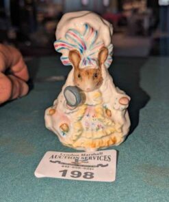 Beswick Beatrix Potter's Lady Mouse from Tailor of Gloucester