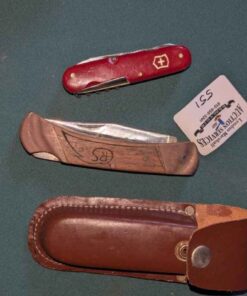 Assorted pocket knives