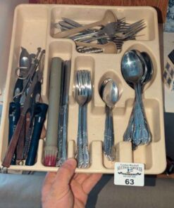 Cutlery and drawer organizer
