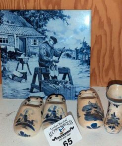 Delft Blue porcelain shoes, tile