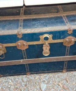 Steamer trunk