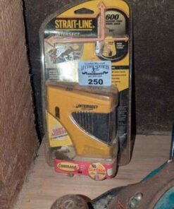 Strait - line laser level