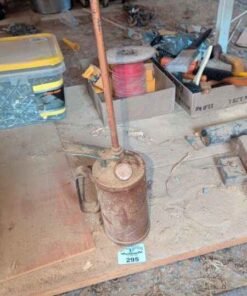 "Golden" vintage oil can