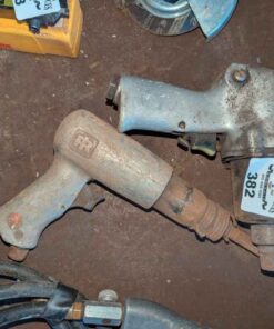 Pneumatic Impact tool and chisel